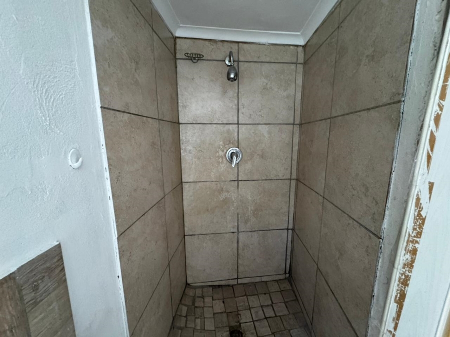 6 Bedroom Property for Sale in Hindle Park Western Cape